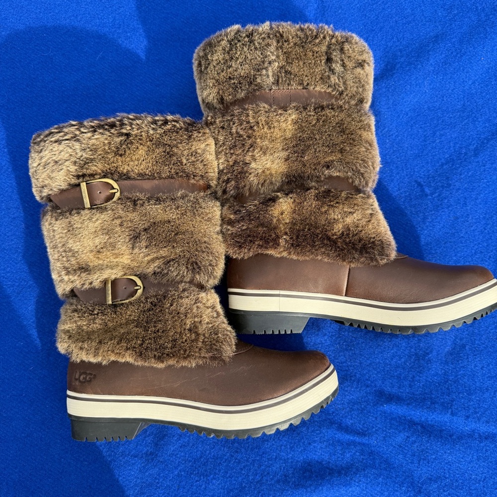 New- UGG Lilyan/Lillian Shearling Leather Waterproof Boots - Size 6